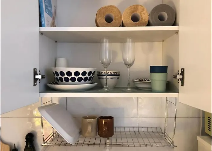 Cozy Retreat Perfect For Travelers Apartment *