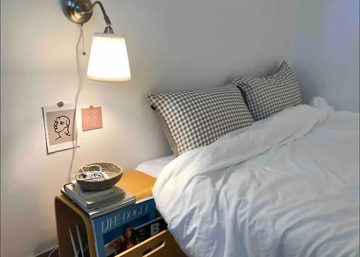 Cozy Retreat Perfect For Travelers Apartment