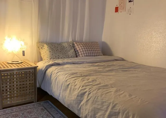 Cozy Retreat Perfect For Travelers Apartment *